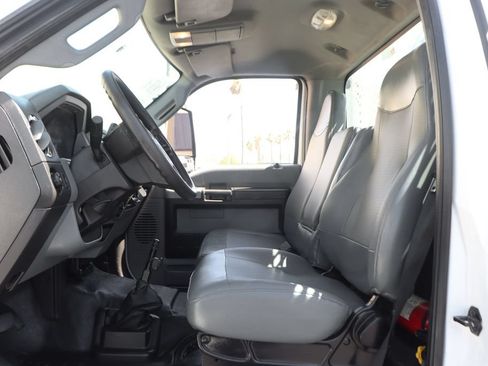 Used 2019 Ford F650 2WD Regular Cab Super Duty image 17