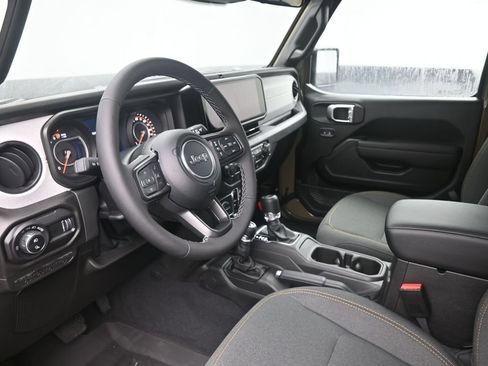 New 2026 Jeep Gladiator Sport AWD/4WD image 18