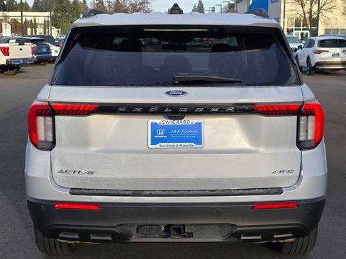 Used 2025 Ford Explorer Active image 13
