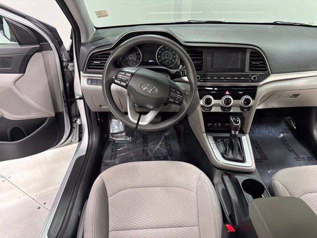 Used 2019 Hyundai Elantra SE FWD image 13