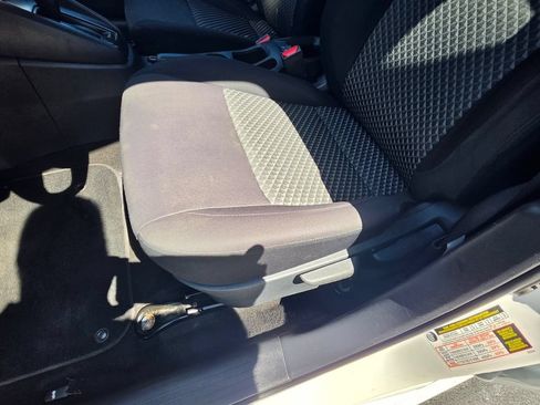 Used 2024 Nissan Versa S FWD image 11