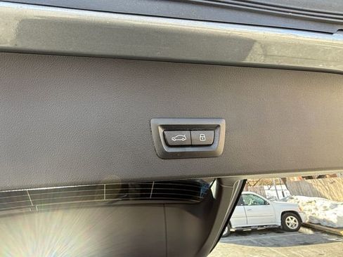 Used 2025 BMW X3 xDrive30i w/ Premium Package image 32