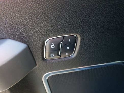 Used 2017 Ford F150 Lariat AWD/4WD image 14