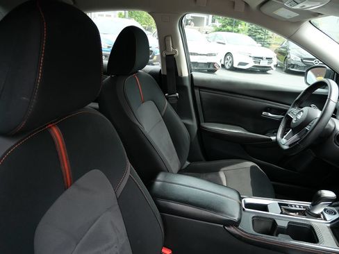 Used 2020 Nissan Sentra SR w/ Electronics Package FWD image 28