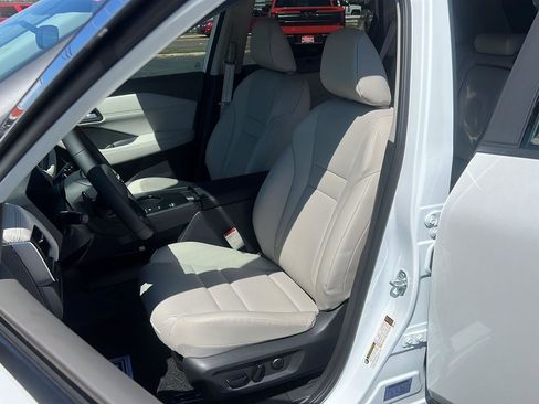 New 2026 Nissan Rogue SV w/ SV Premium Package image 10