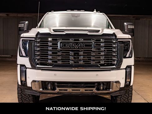 Used 2024 GMC Sierra 3500 Denali w/ Denali Reserve Package image 4