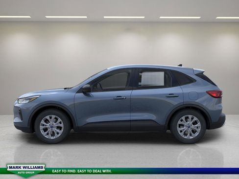 Used 2025 Ford Escape Active w/ Cold Weather Package image 4