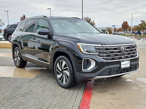 New 2026 Volkswagen Atlas SEL image 4