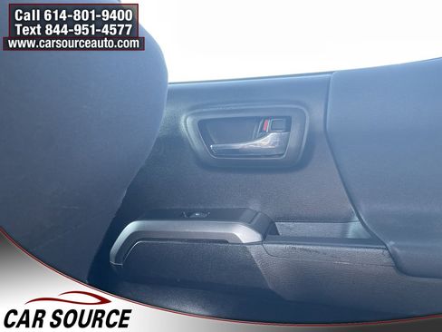 Used 2019 Toyota Tacoma TRD Off-Road image 17