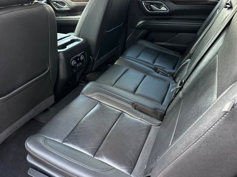 Used 2022 Chevrolet Suburban Z71 image 14