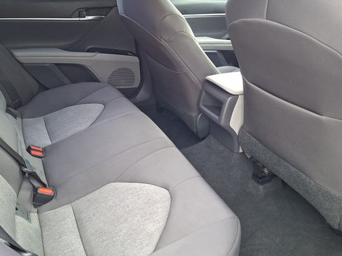 Used 2019 Toyota Camry LE image 22