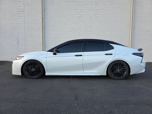 Used 2020 Toyota Camry XSE image 6