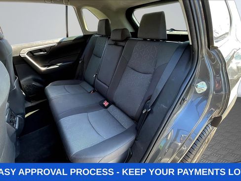 Used 2023 Toyota RAV4 XLE AWD/4WD image 29