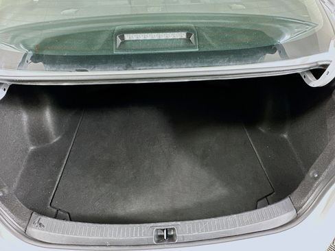 Used 2024 Toyota Corolla LE image 27