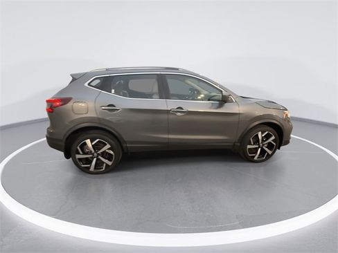 Certified 2022 Nissan Rogue Sport SL w/ Premium Package image 9