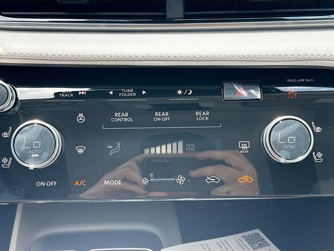 Certified 2026 INFINITI QX60 Luxe w/ Cargo Package FWD image 17