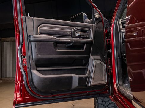 Used 2019 RAM 2500 Limited image 33