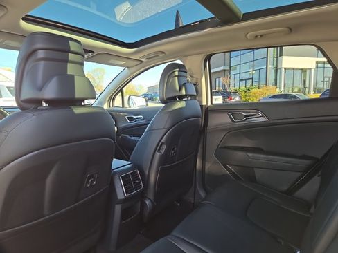 New 2025 Kia Sportage SX image 14