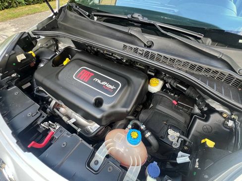 Used 2015 FIAT 500L Easy FWD image 25