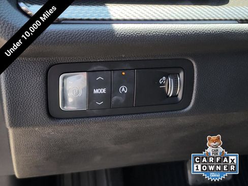 Used 2025 Chevrolet Traverse High Country FWD image 26