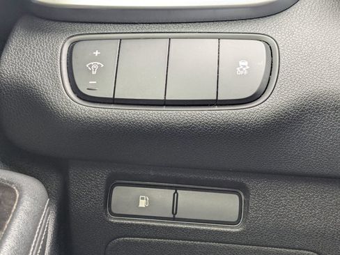 Used 2016 Kia Sorento LX image 12