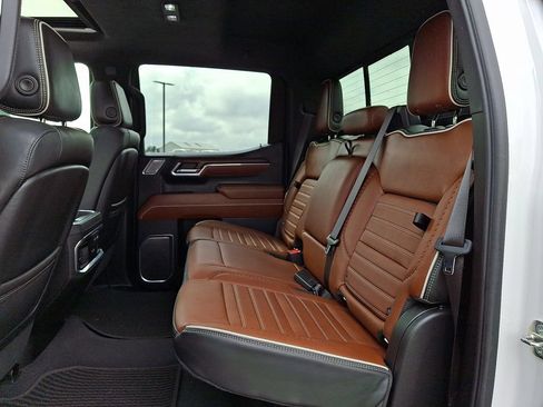 Used 2023 GMC Sierra 1500 Denali Ultimate AWD/4WD image 10