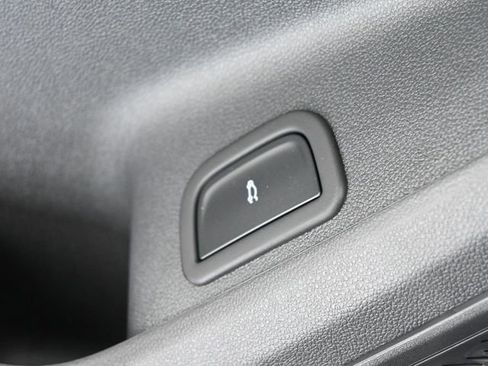 New 2026 Chevrolet Traverse LT w/ Driver Confidence Package image 39