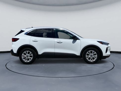 Used 2024 Ford Escape Active w/ Cold Weather Package FWD image 6