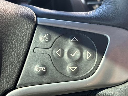 Used 2018 GMC Yukon SLT image 19