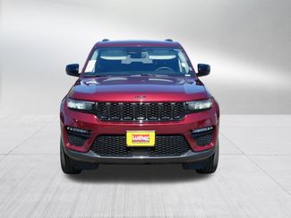 Used 2023 Jeep Grand Cherokee Limited w/ Black Appearance Package AWD/4WD video 2