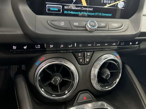 Used 2018 Chevrolet Camaro SS RWD image 17