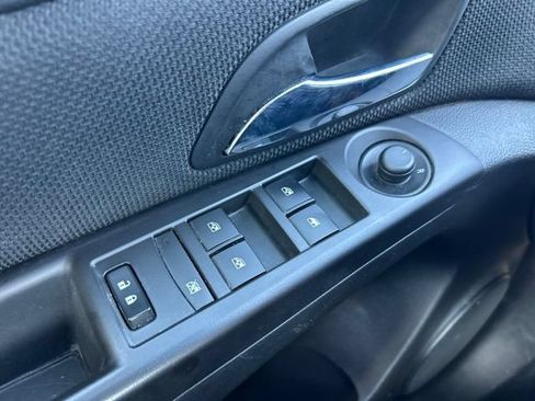 Used 2016 Chevrolet Cruze LT w/ Technology Package FWD image 16