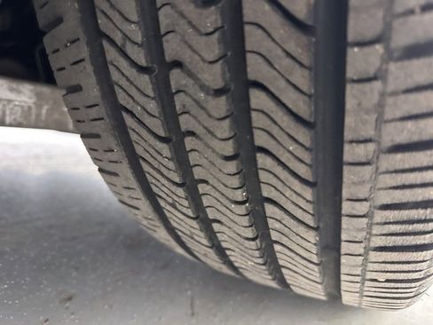 Used 2008 Saturn Sky w/ Premium Trim Package image 22