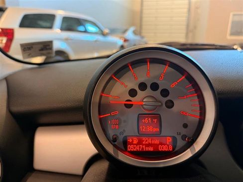 Used 2010 MINI Cooper Clubman Hardtop image 21