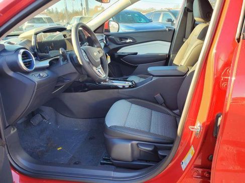 New 2026 Chevrolet Trax LT image 7