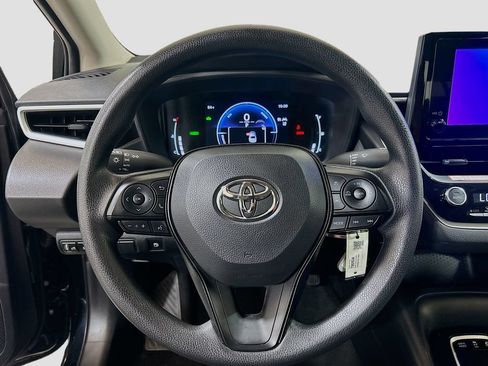 Used 2026 Toyota Corolla LE FWD image 9