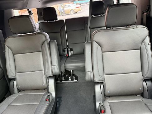 Used 2024 Chevrolet Suburban High Country image 20