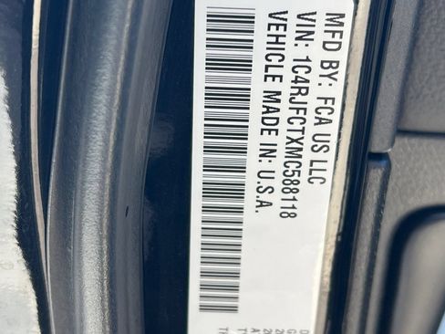Used 2021 Jeep Grand Cherokee High Altitude AWD/4WD image 33