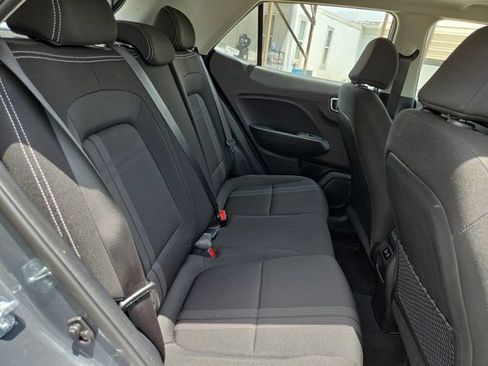 Used 2025 Hyundai Venue SEL FWD image 29