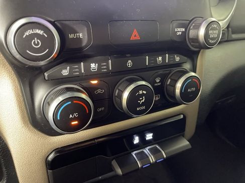 Used 2022 RAM 1500 Laramie image 34