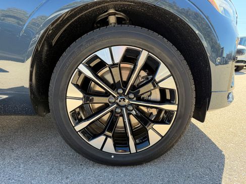New 2026 Volvo XC60 T8 Plus w/ Protection Package Premier image 7