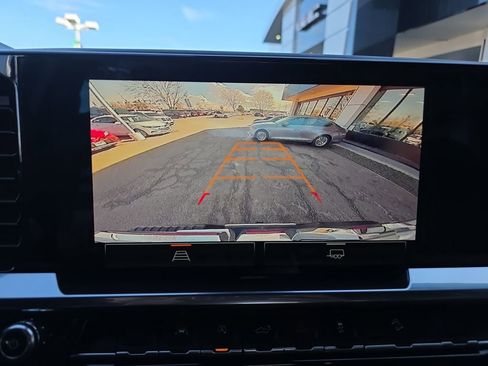 Used 2023 GMC Sierra 1500 SLE image 23