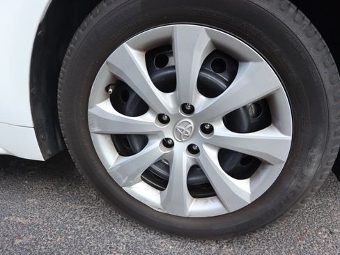 Used 2020 Toyota Corolla LE w/ Carpet Mat Package (TMS) FWD image 16