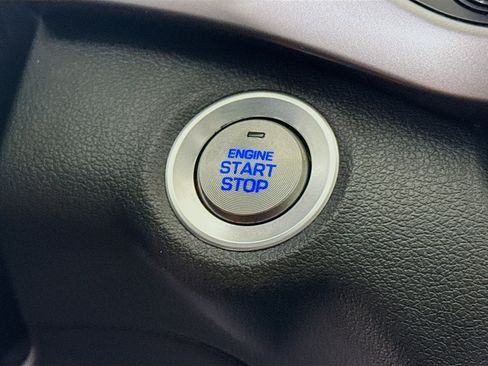 Used 2017 Hyundai Elantra Limited w/ Limited Ultimate Package 05 image 21