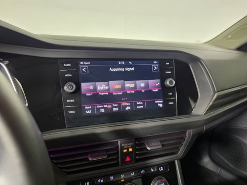Used 2019 Volkswagen Jetta SEL FWD image 26