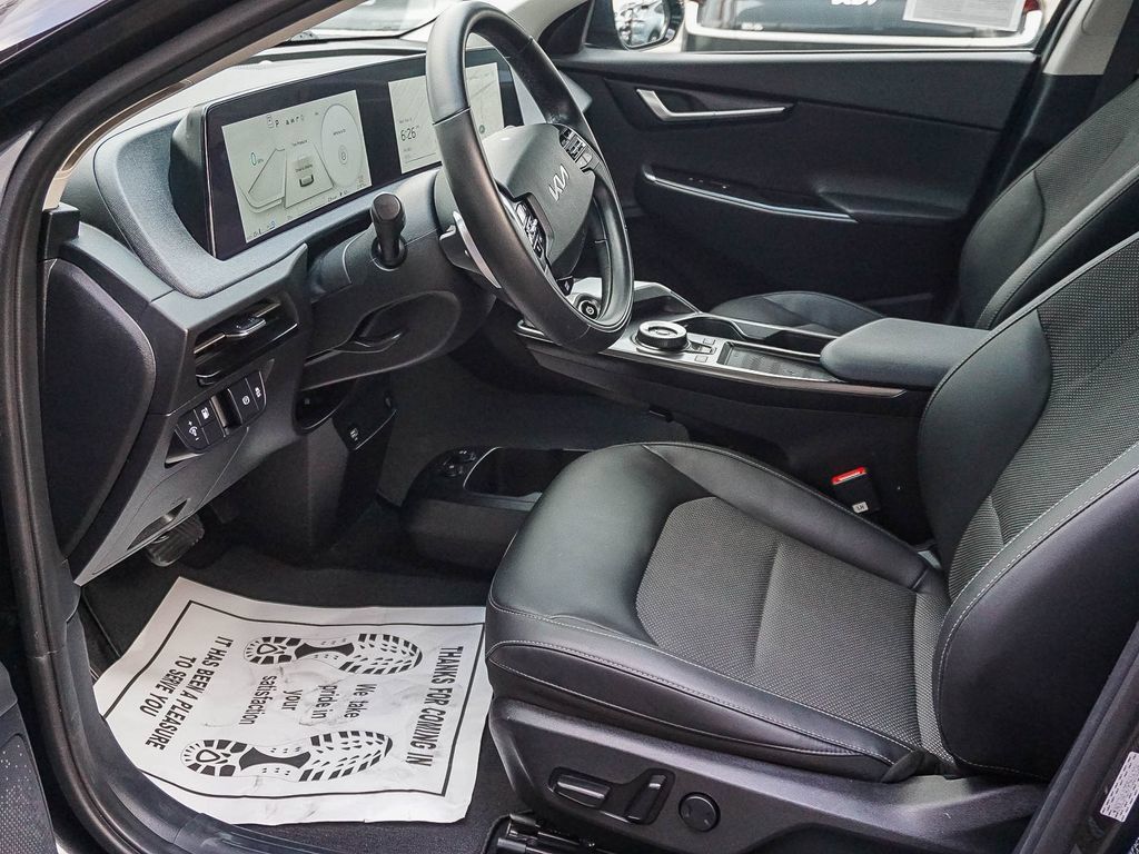 Certified 2024 Kia EV6 Light RWD image 18