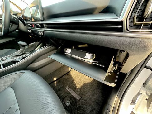 Certified 2025 Kia Sorento EX w/ Panoramic Sunroof Package image 29