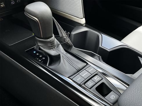 New 2026 Toyota Camry SE image 17