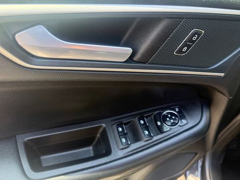 Used 2024 Ford Edge SEL AWD/4WD image 11