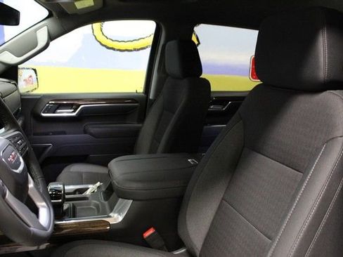 New 2026 GMC Sierra 1500 Elevation image 18